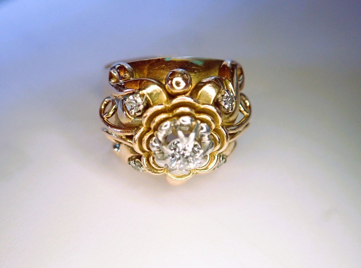 18-carat Gold Art Deco Ring Set With Diamonds