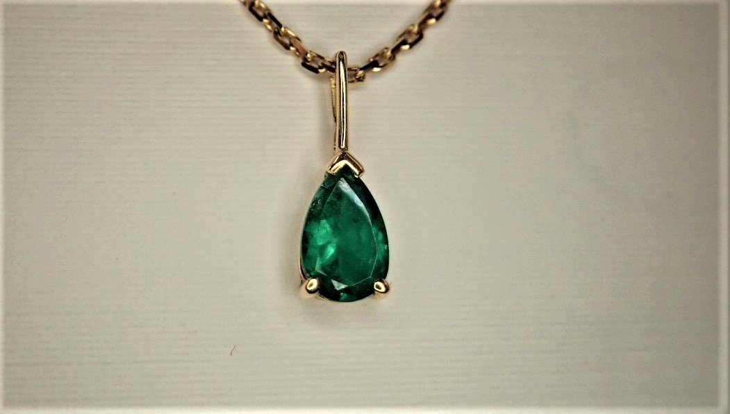 18k Gold Emerald Pendant-photo-2