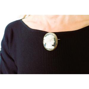 Important Agate Cameo Brooch 18k Gold