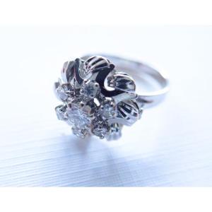 18k White Gold Diamond Daisy Ring