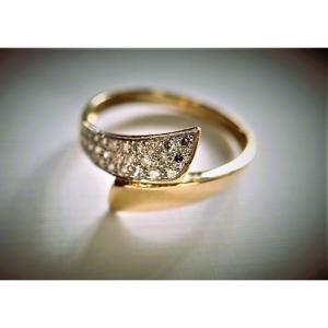 18k Gold Diamond Ribbon Ring