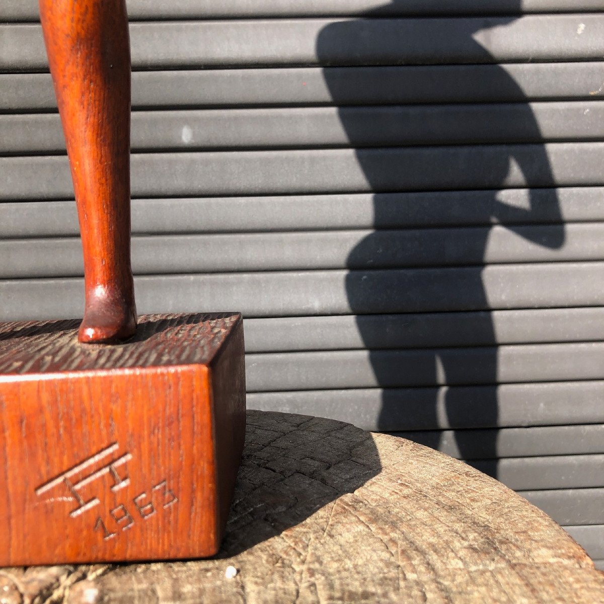 sculpture en bois de cerisier , nu féminin , hauteur 50cm , monogramme FT , daté 1963.-photo-3