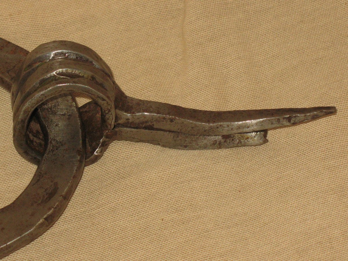 Collection Of 4 Door Knockers From The 17th And 18th Century In Chiseled Wrought Iron-photo-7