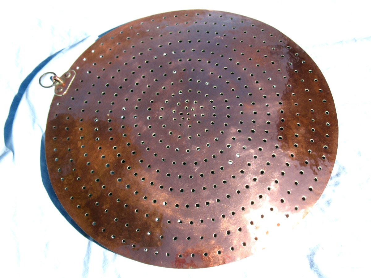 Très grande faisselle en cuivre époque 19ème en parfait état général d : 50,7 cm-photo-3