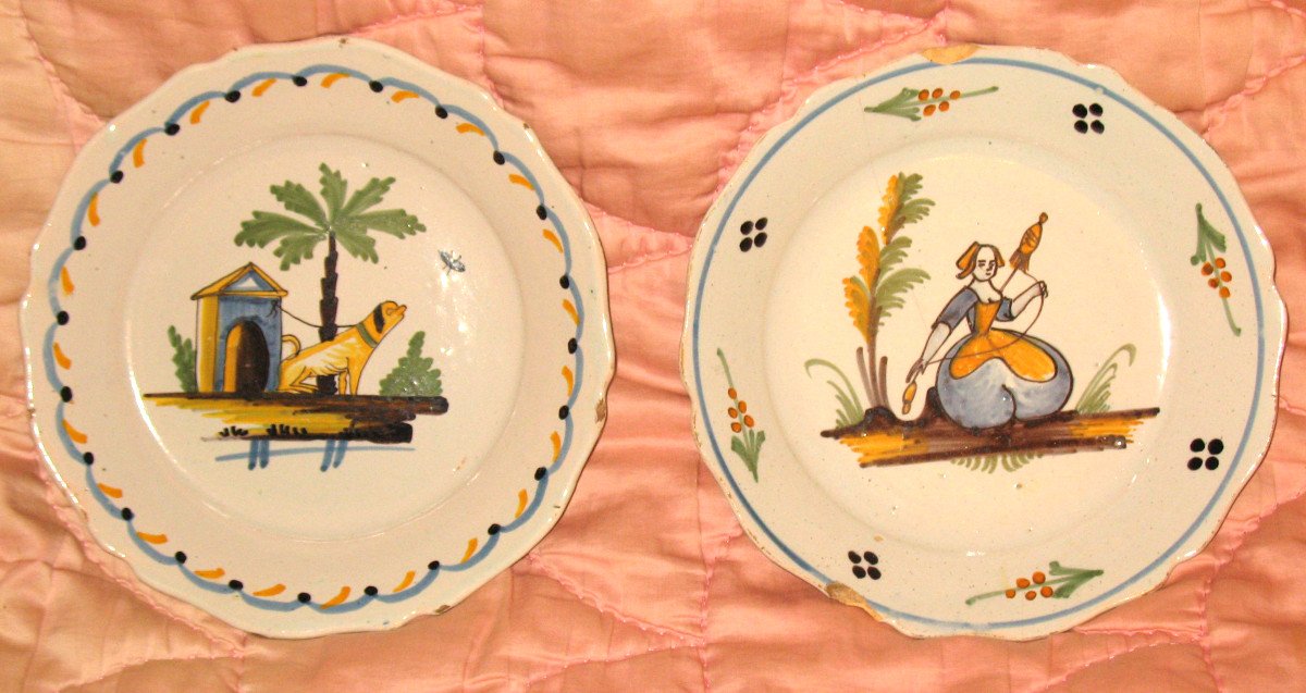 Pair Of Earthenware Plates From Nevers, 18th Century: The Spinner - The Dog