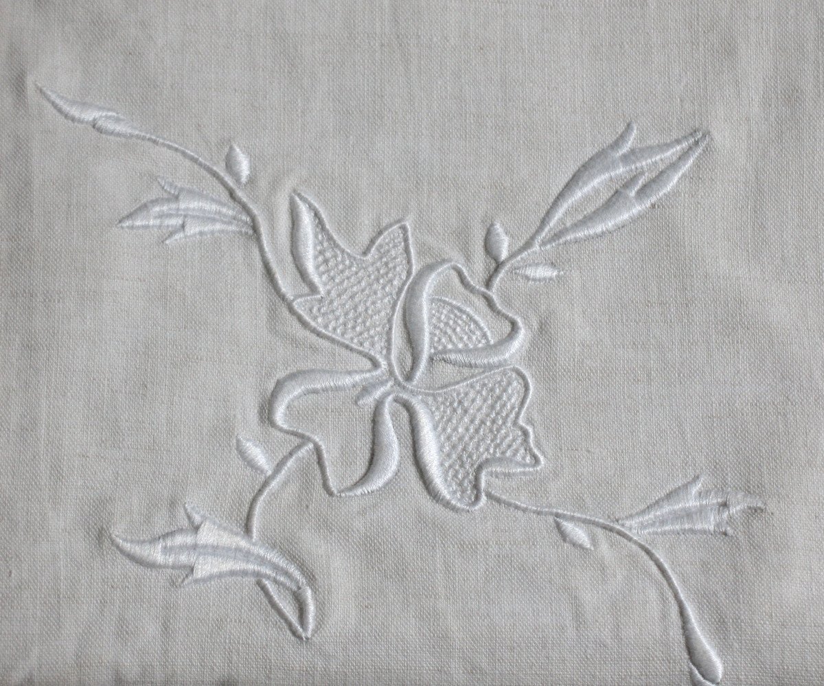 Large Embroidered Sheet And Its 2 Pillowcases In White Embroidery And Days D: 240 X 315 Cm Th. Early 20th-photo-6