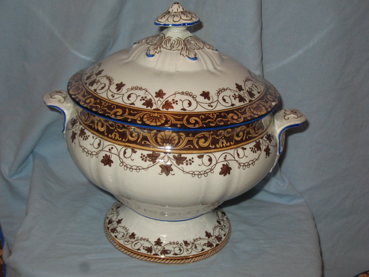 87-piece Dinner Service In Fine Bordeaux Earthenware, Louis XV Decor, Th. 19th J. Old Man-photo-4