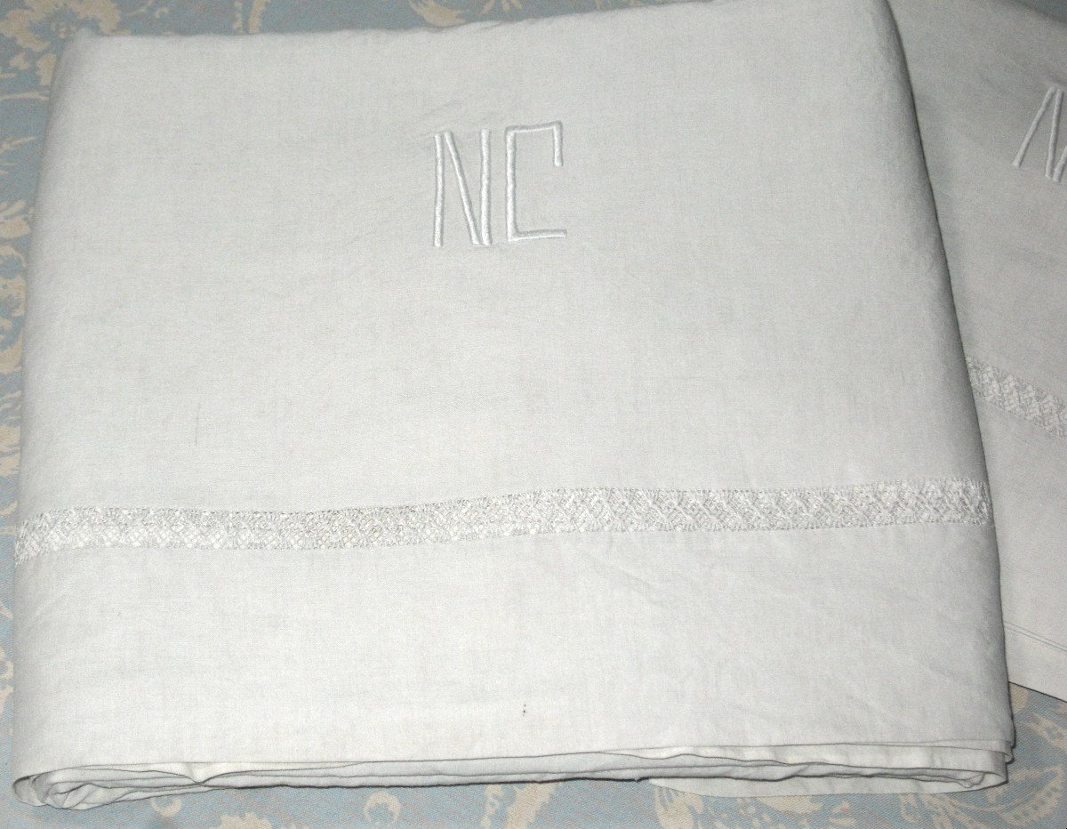Paire de draps en fil de lin bordure en dentelle initiales NC parfait état d : 240 x 300 cm