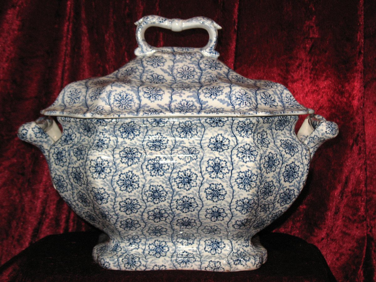 Tureen In Fine Earthenware From Bordeaux Decor Tapestry 19th Time Jules Vieillard