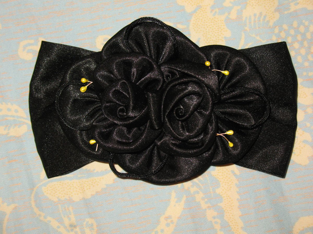 Haute Couture Satin Lace Bows 15 Pieces 20th Century-photo-4