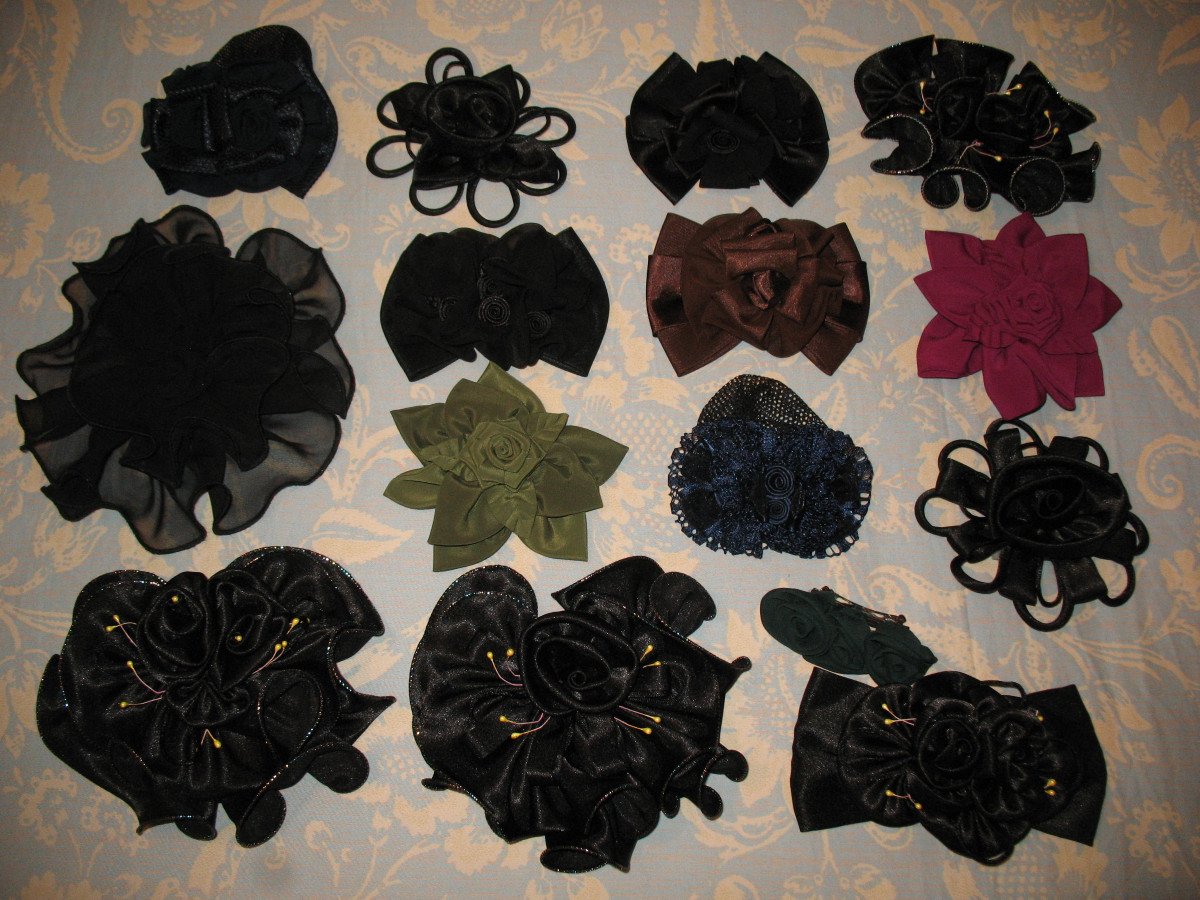 Haute Couture Satin Lace Bows 15 Pieces 20th Century-photo-1