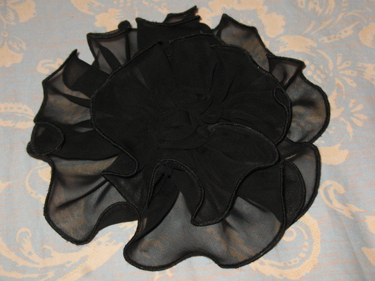 Haute Couture Satin Lace Bows 15 Pieces 20th Century-photo-4