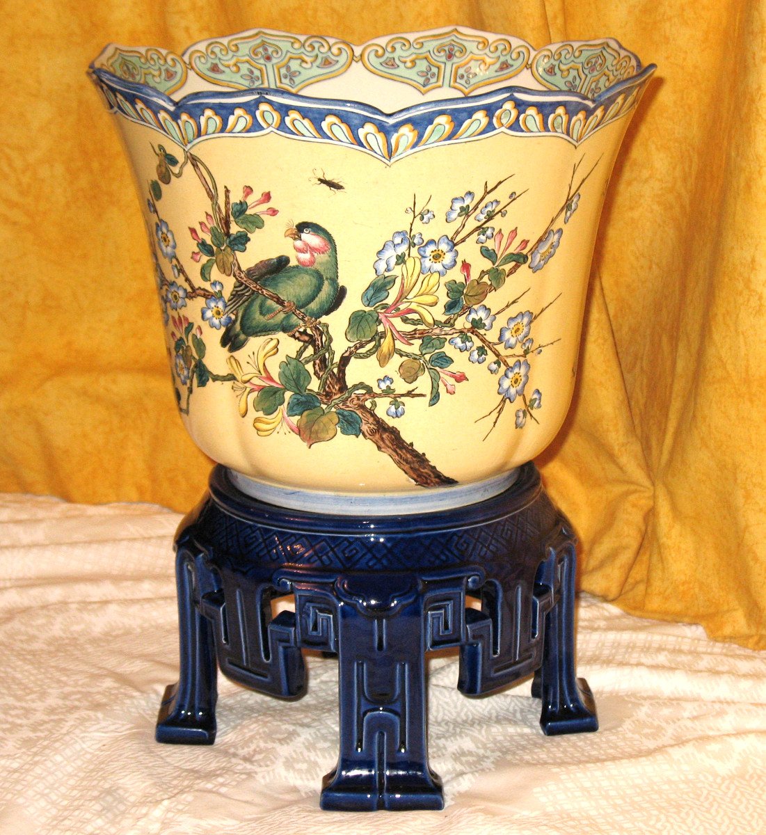 Large Gien Earthenware Planter With Japanese Decoration Of Birds And Flowers, 19th Century-photo-2