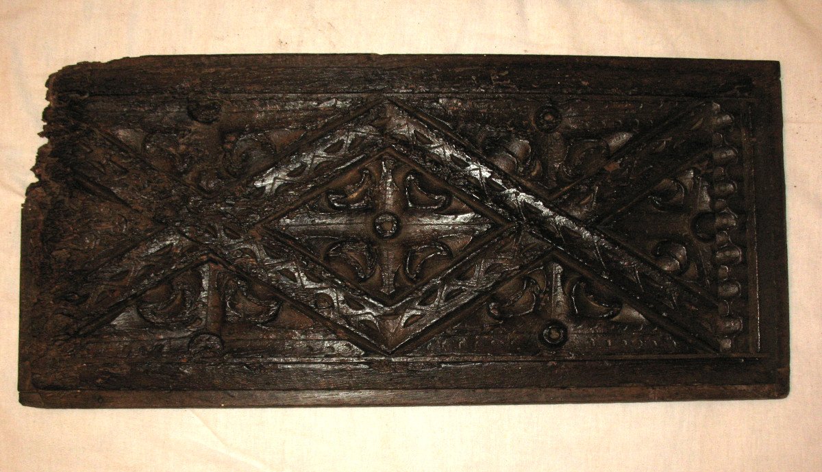 Pair Of Carved Walnut Woodwork Panels From The Late 16th Century-photo-3