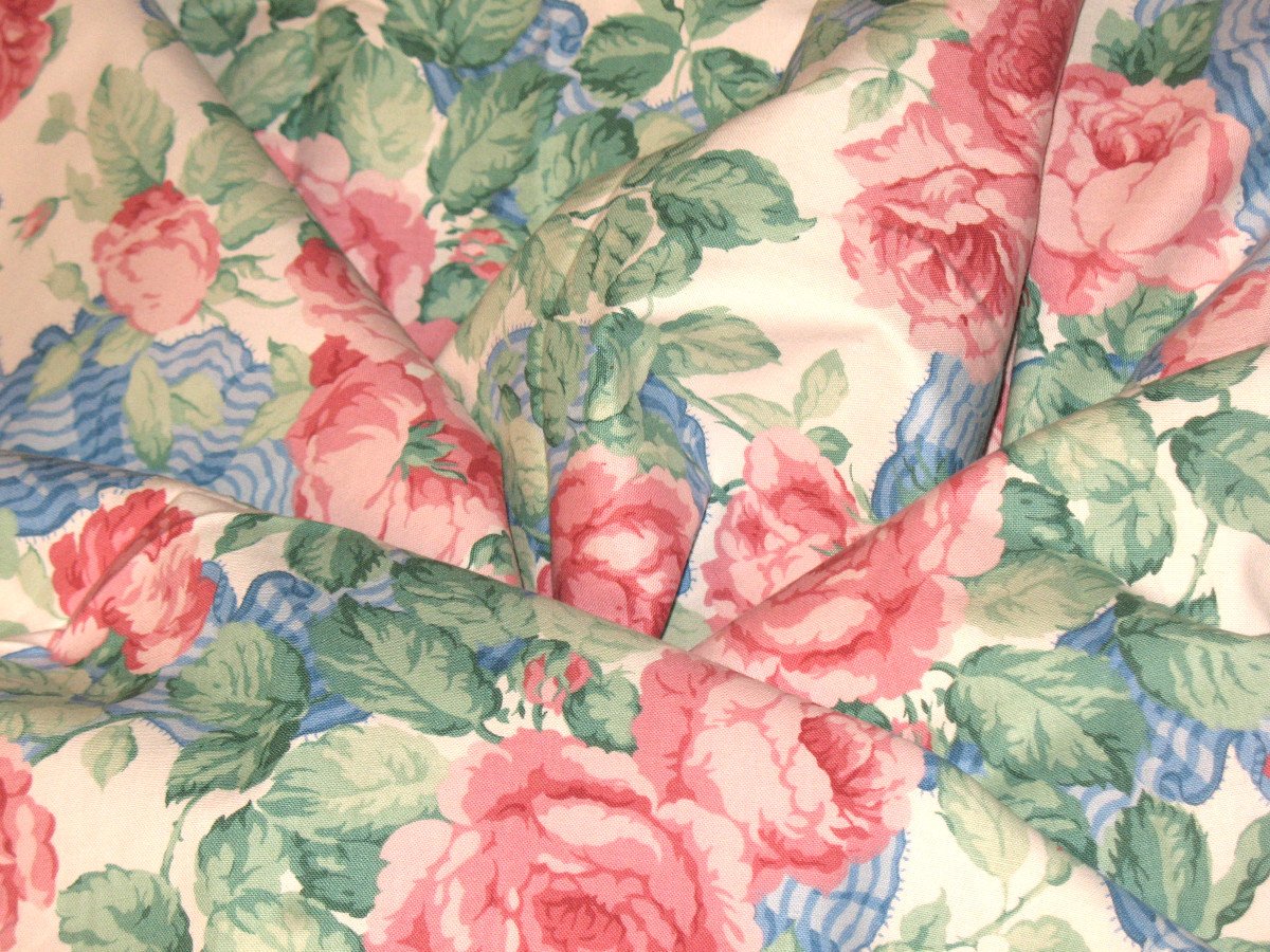 Grand métrage de tissu  fleuri d'Arthur Sanderson "Garland of roses" long : 11 mètres-photo-6