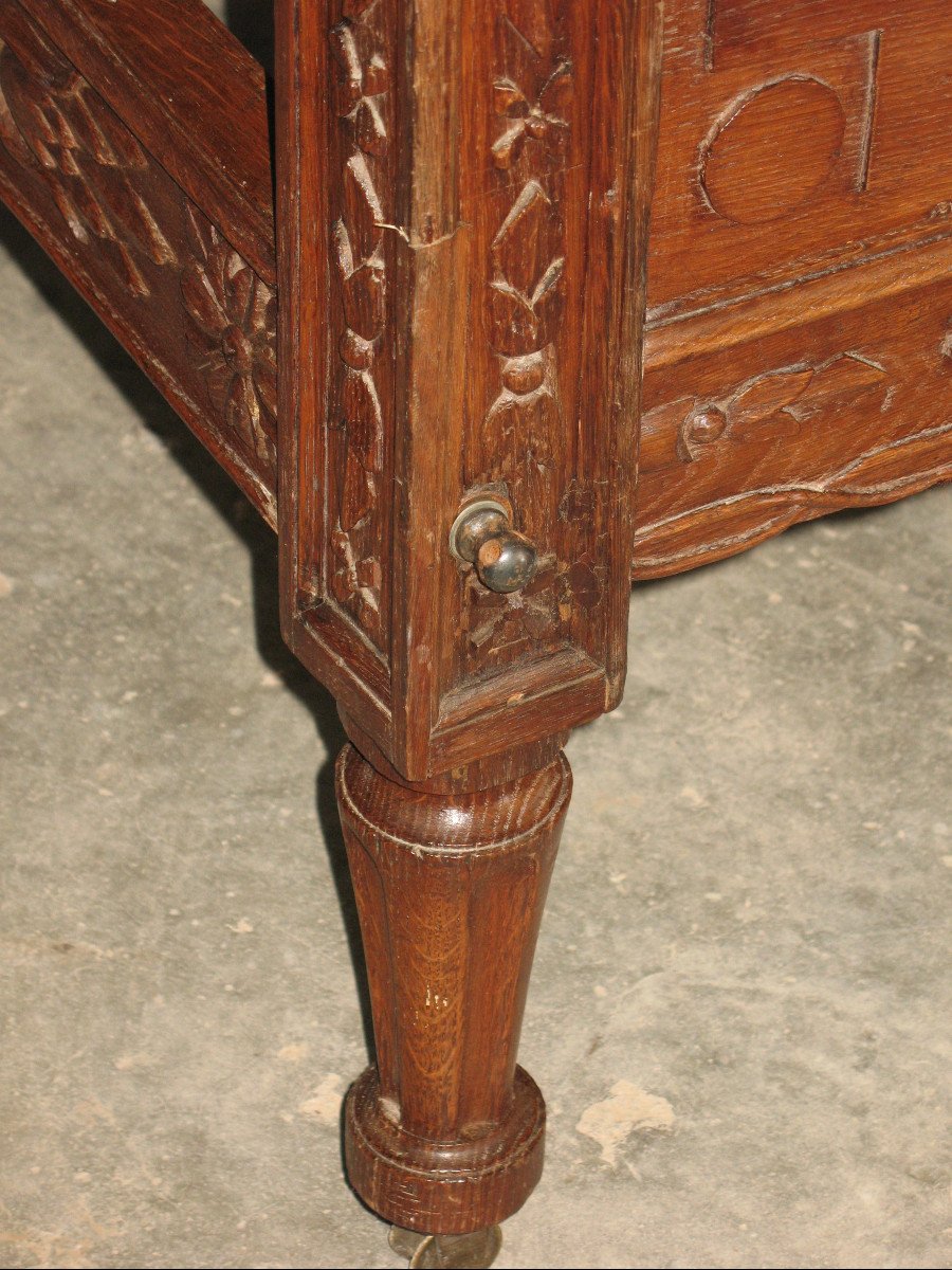 Carved Oak Alcove Bed From The Late 18th Century, Complete With Rails And Casters-photo-7