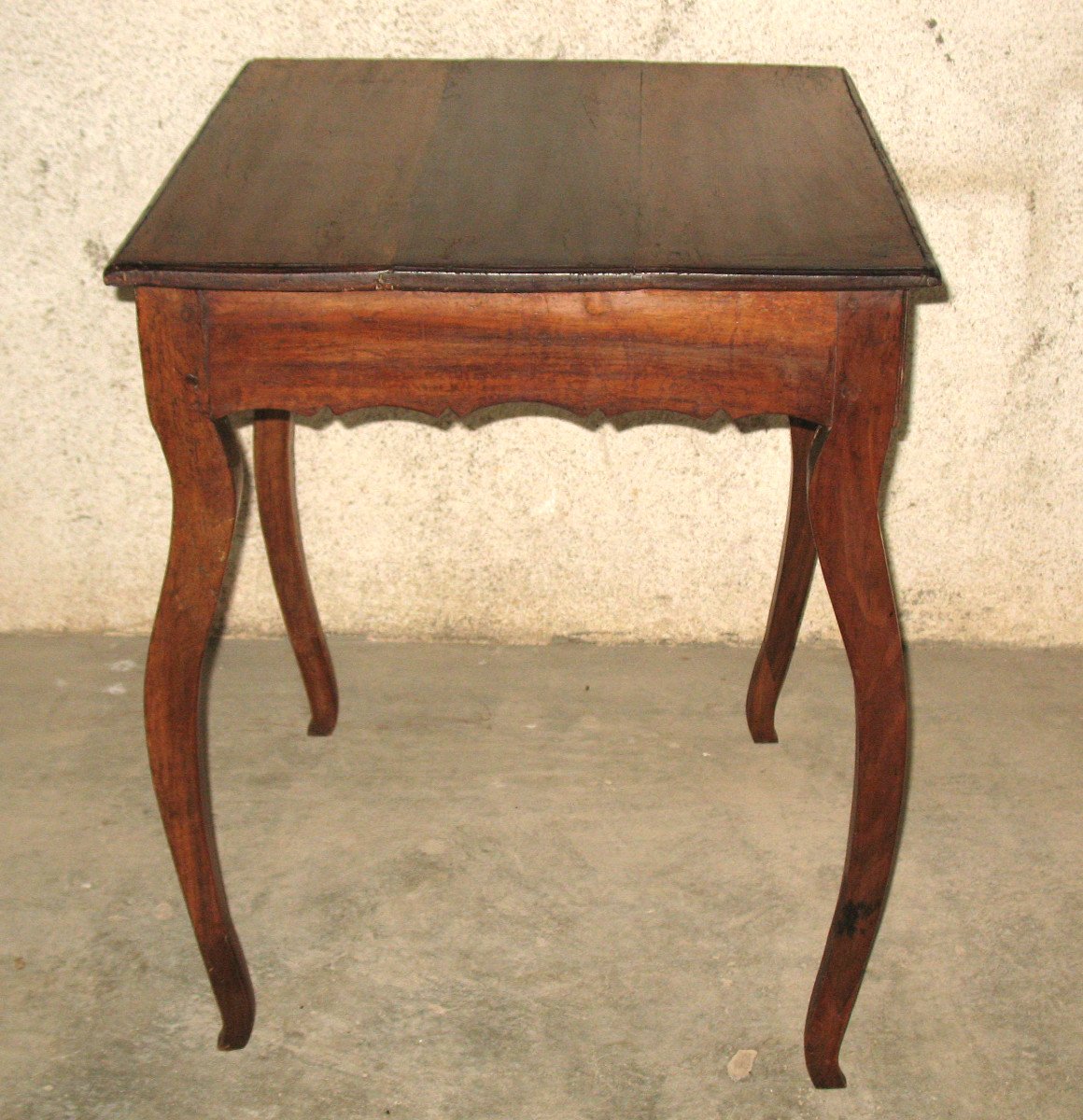 Small 18th Century Louis XV Period Writing Table In Walnut With A Large Drawer-photo-4