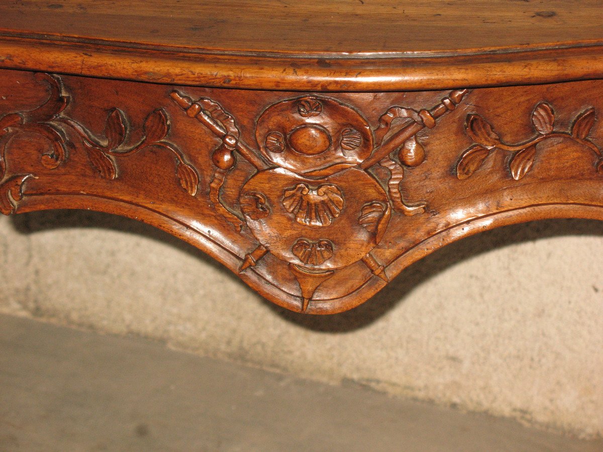 Louis XV Period Provençal Console In Honey-tone Walnut, Curved And Sculpted, 18th Century-photo-1