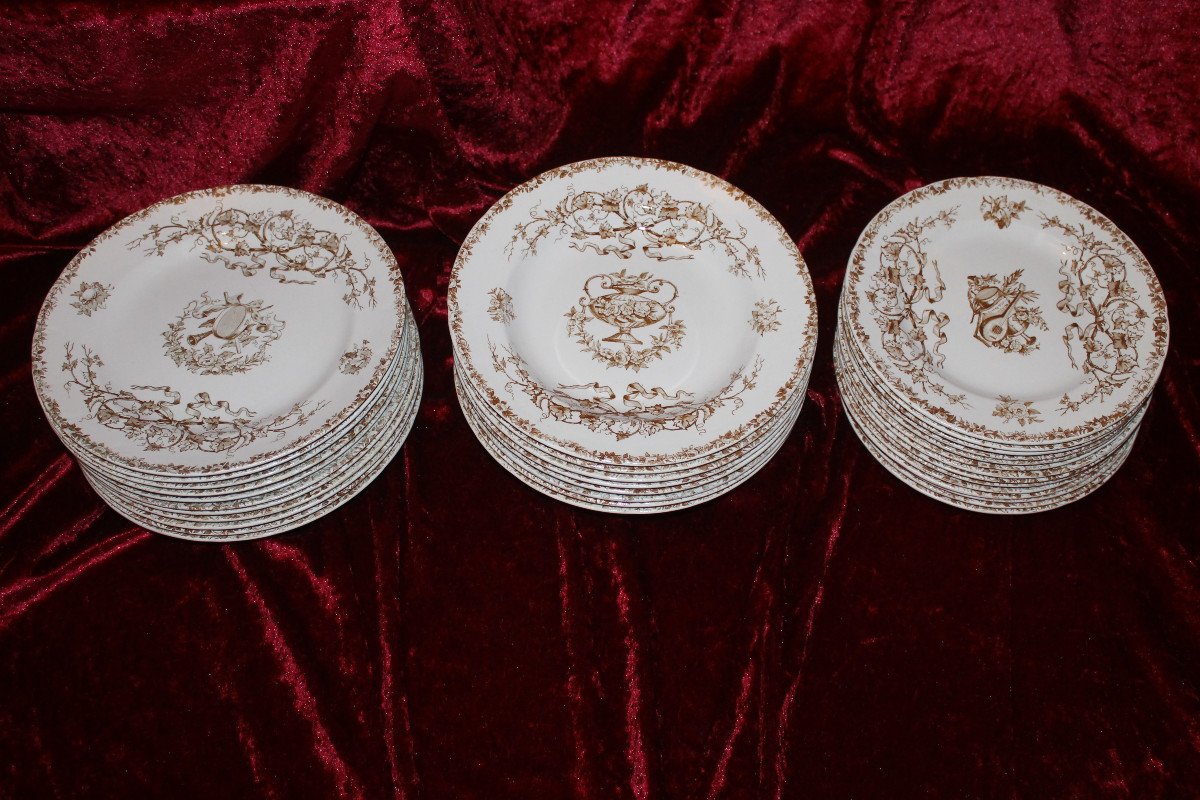 Choisy Le Roi Earthenware Table Service Decorated With Musical Instruments In The Louis XVI Style-photo-5