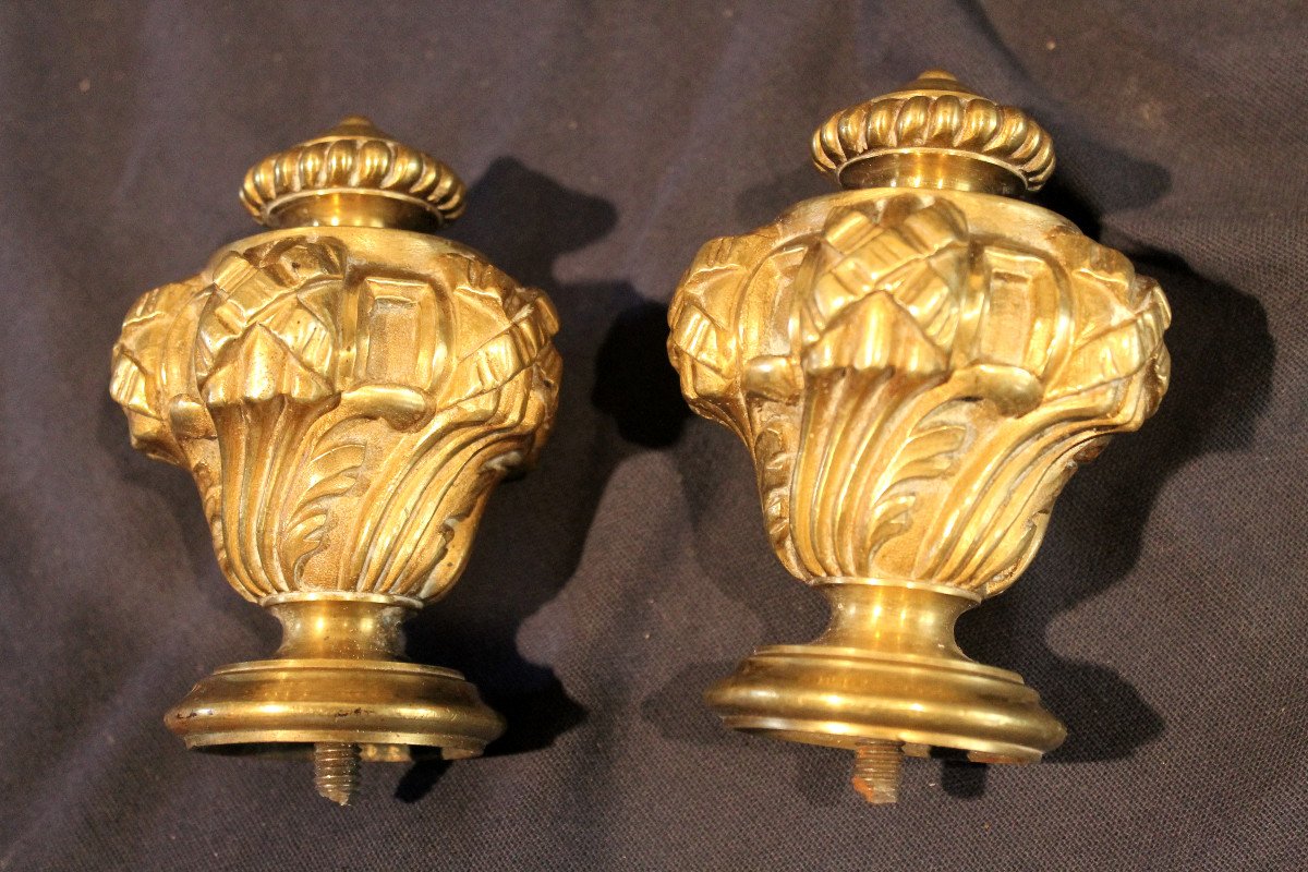 Paire de portes embrasses à rideaux en bronze de style Louis XVI époque 19ème