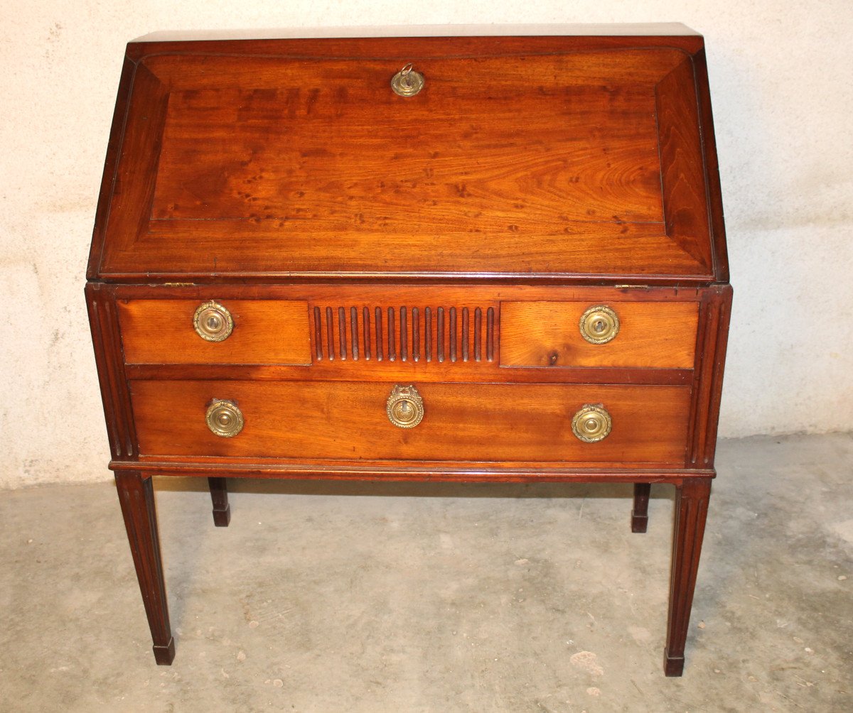 Louis XVI Period 18th Century Solid Mahogany Donkey Back Desk