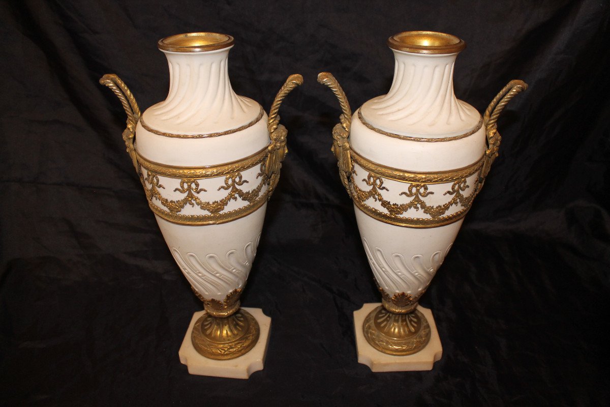 Pair Of Biscuit Vases With Bronze Ornamentation On Marble Base, 19th Century, Louis XVI Style-photo-7