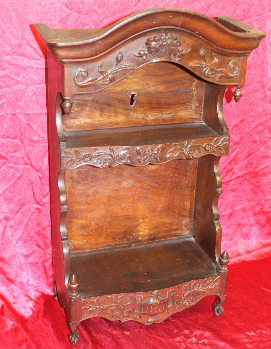 Curved Provençal Estanier In Louis XV Style In Carved Natural Wood, 19th Century