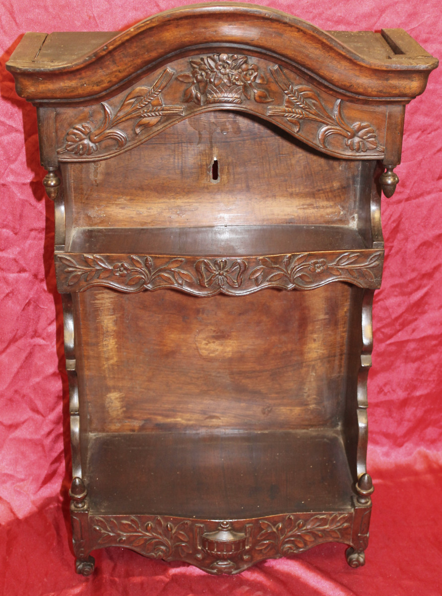 Curved Provençal Estanier In Louis XV Style In Carved Natural Wood, 19th Century