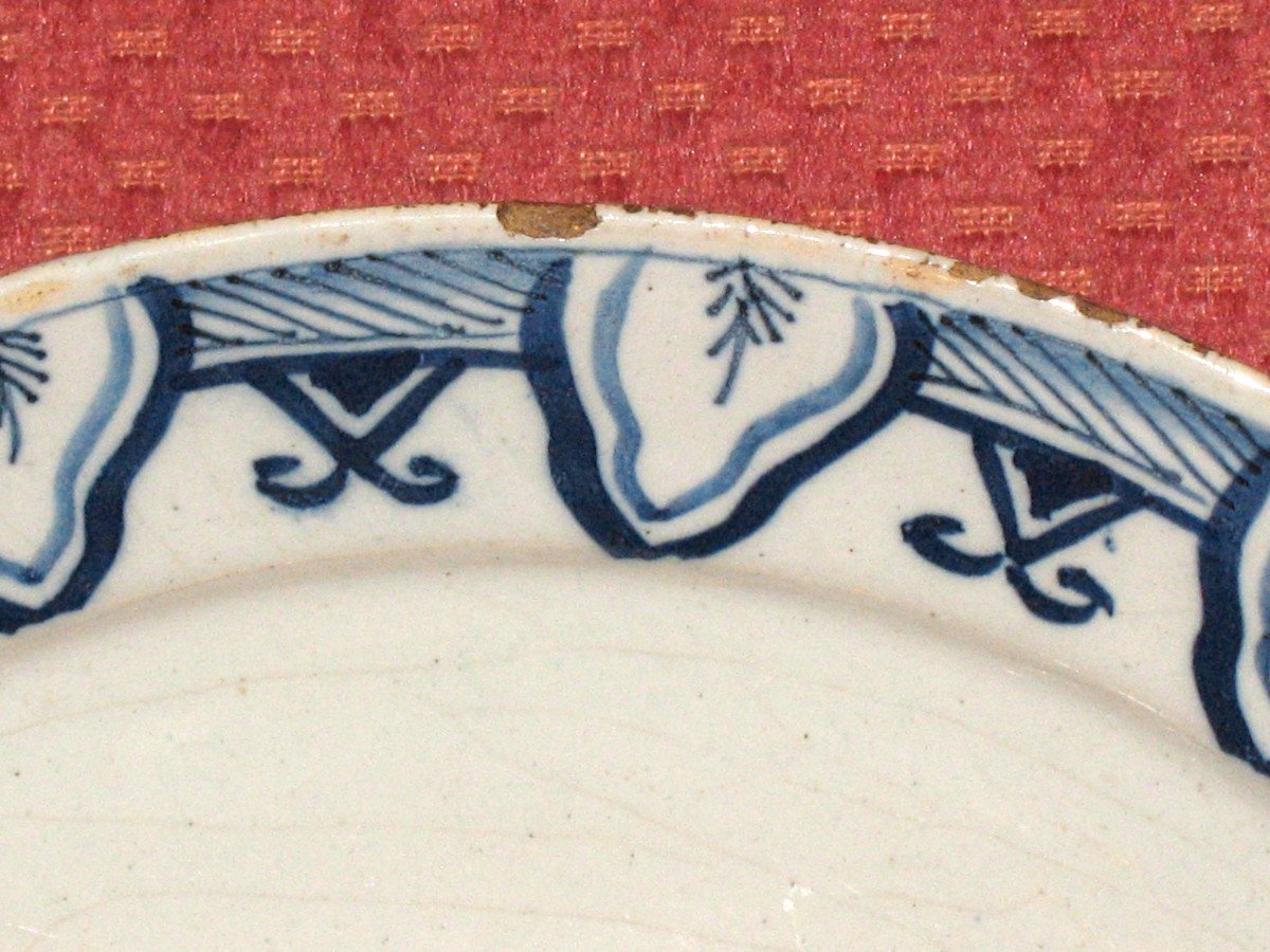 17th Delft Earthenware Plate, Monochrome Blue Decor-photo-4