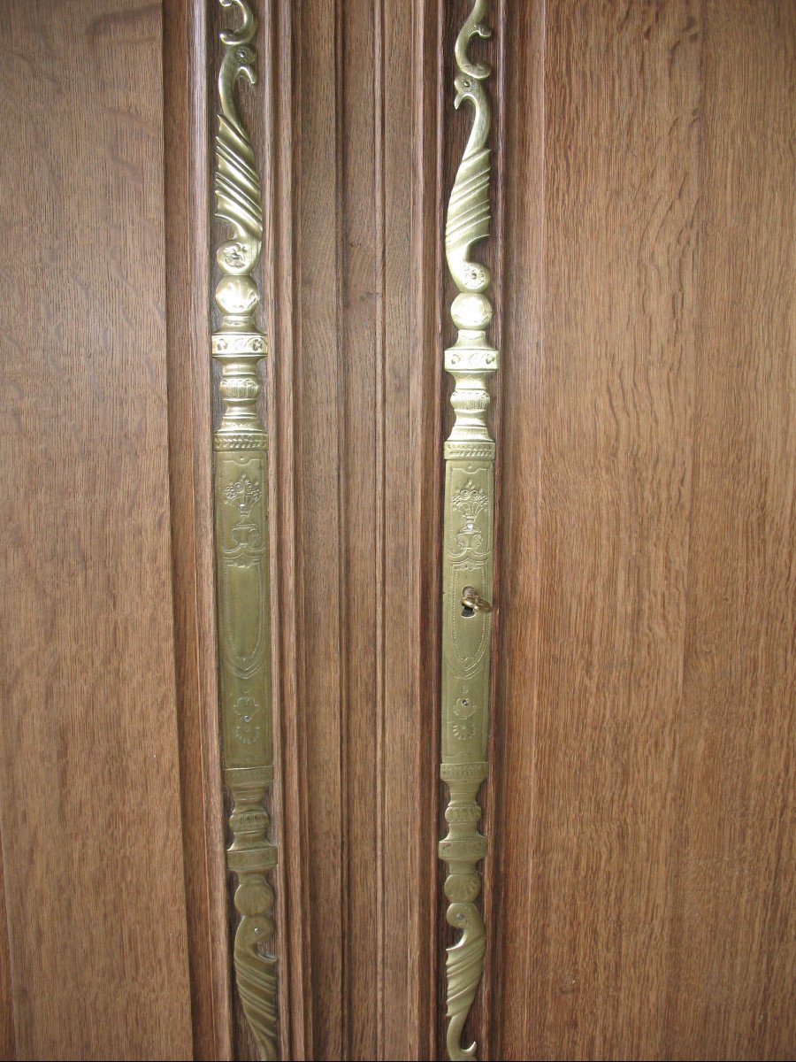 Front Paneling Of A Norman Wedding Cabinet In Carved Natural Oak-photo-4