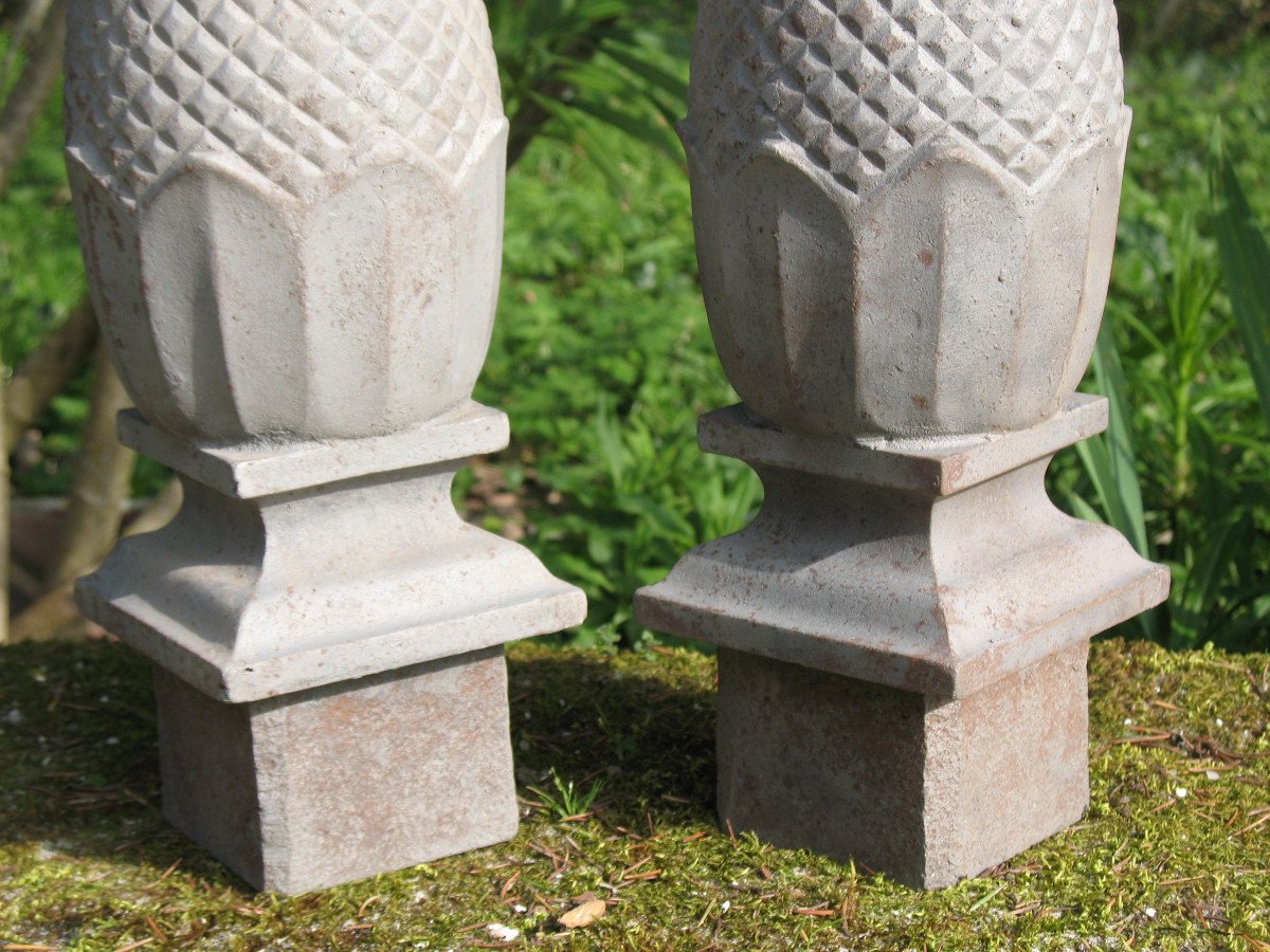 Top Of Artichoke-shaped Cast Iron Pillars From The 19th Century-photo-7