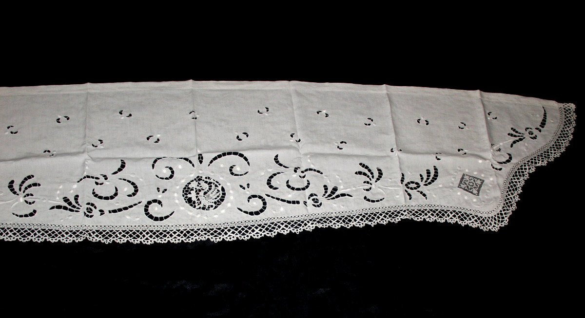 Bordure en dentelle pour devant d'autel ou console en broderie Richelieu époque 19ème-photo-2