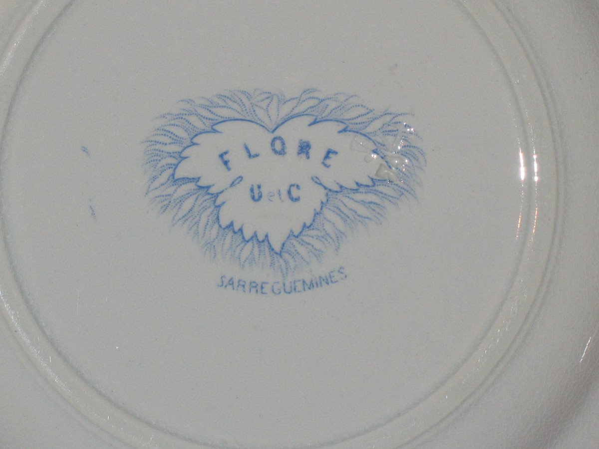 Service de table en faïence de Sarreguemines époque 19ème décor "flore" en bleu ciel 106 pièces-photo-8