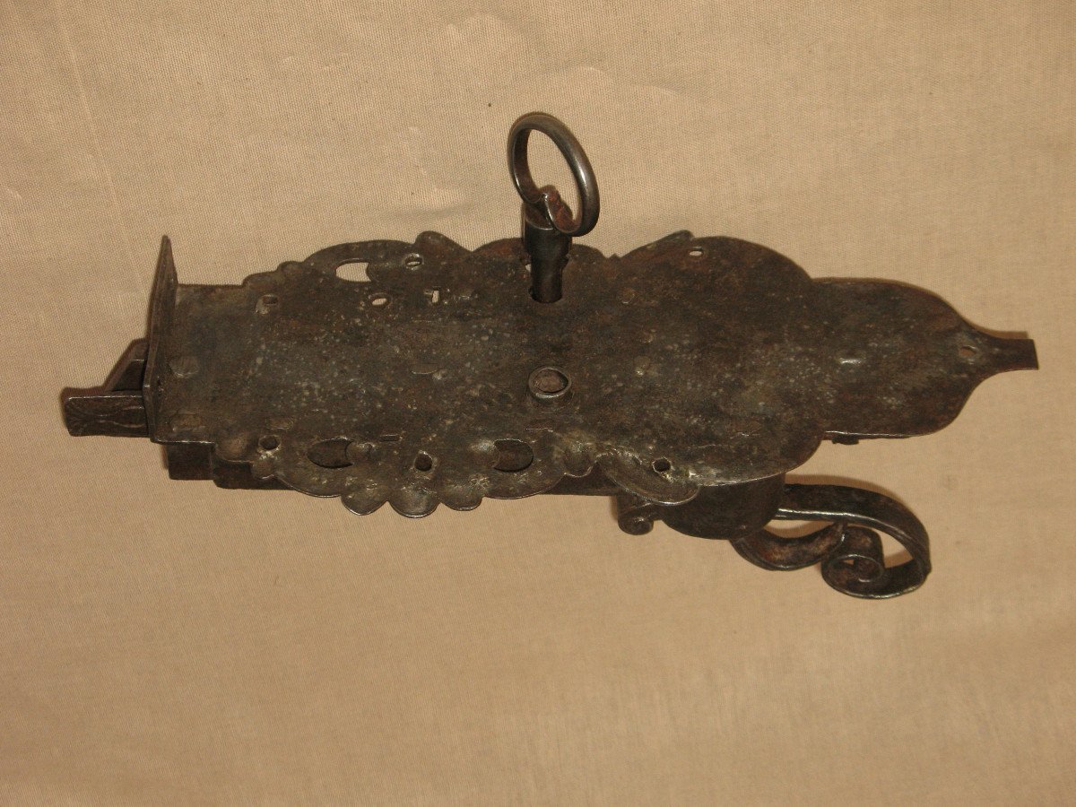 Strong Wrought Iron Lock With Its Handle And Key 17th Century-photo-2