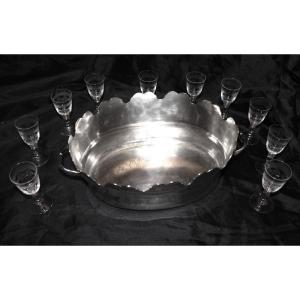 Rafraichissoir verrière en métal argenté et 10 verres en cristal gravé de style Louis XVI