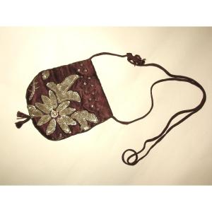 Reticule Minaudière Purse In Satin Embroidered With Silver Threads And Quills, 19th Century