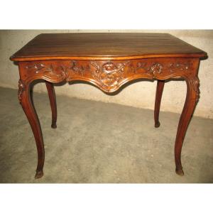 Louis XV Period Provençal Console In Honey-tone Walnut, Curved And Sculpted, 18th Century