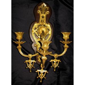 Grande applique en bronze de style gothique époque 19ème à 3 bras de lumière