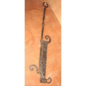 18th Century Wrought Iron Rack From Périgord