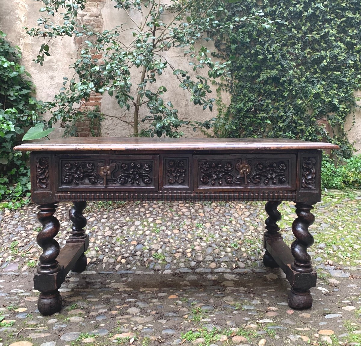 17th Century Spanish Table -photo-3