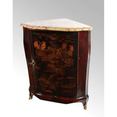 18th Century Lacquer Corner