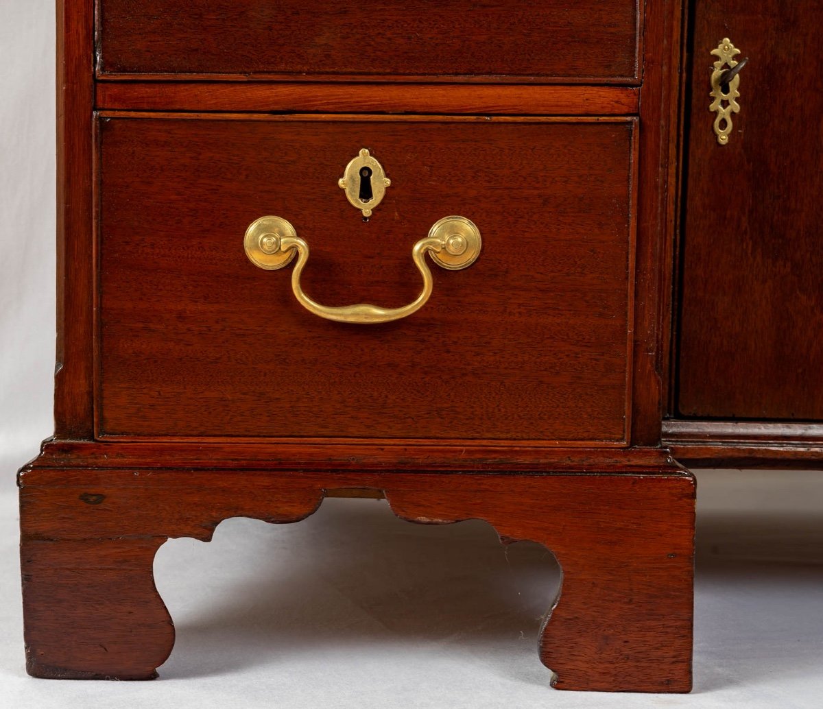 Georgian Solid Mahogany Desk Says Knee - Late Eighteenth Century-photo-2