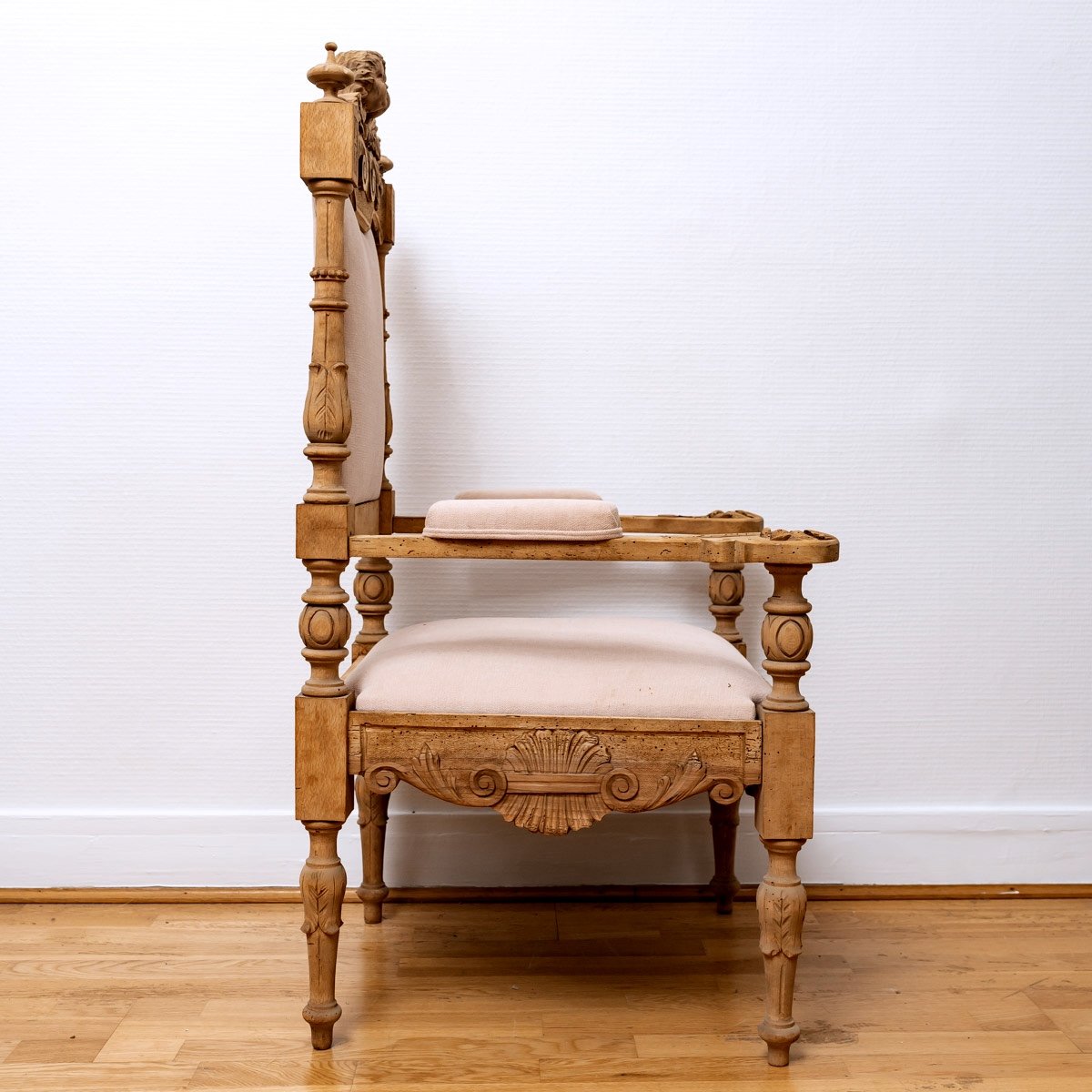 Solid Walnut Armchairs - Putti Decorations - Neo-renaissance Style - Period: 19th Century-photo-3