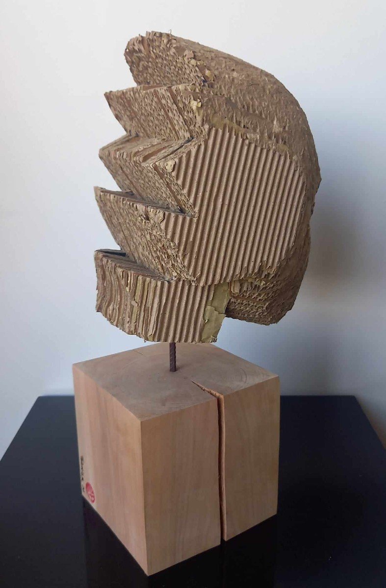 Marie Thivrier (née En 1961) "visage" Sculpture Carton Et Pâte De Carton Sur Socle Bois-photo-3