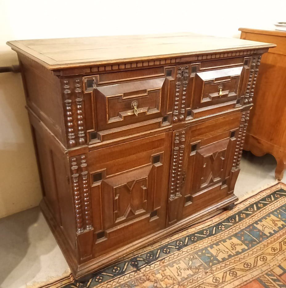 Cabinet Flamand Rustique En Chêne