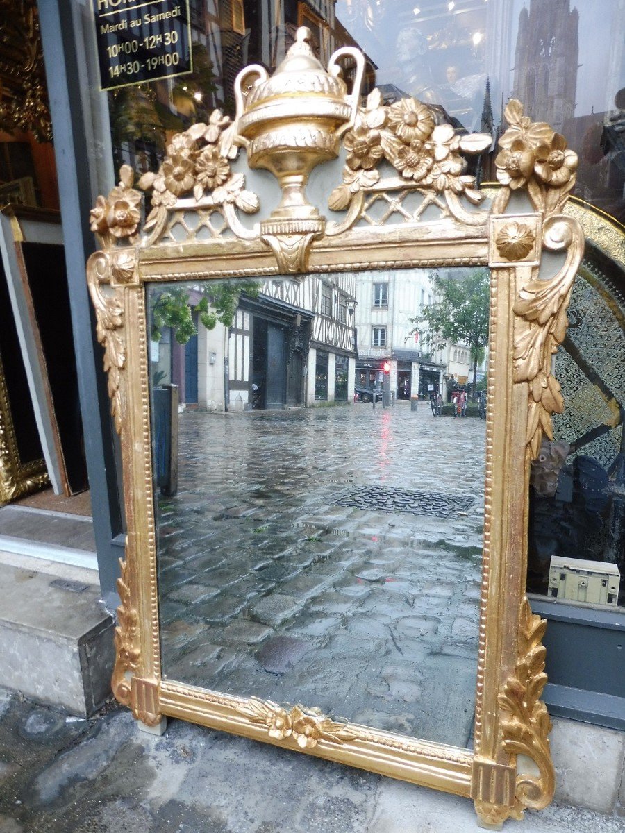 Important Miroir En Bois Sculpté  Et Doré  d'époque  Louis XVI