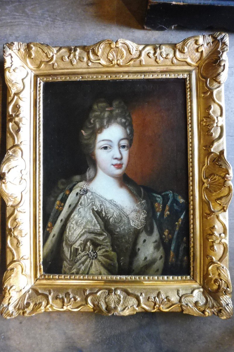 Oil On Canvas From The French School Around 1700, "portrait Of The Duchess Of Maine"