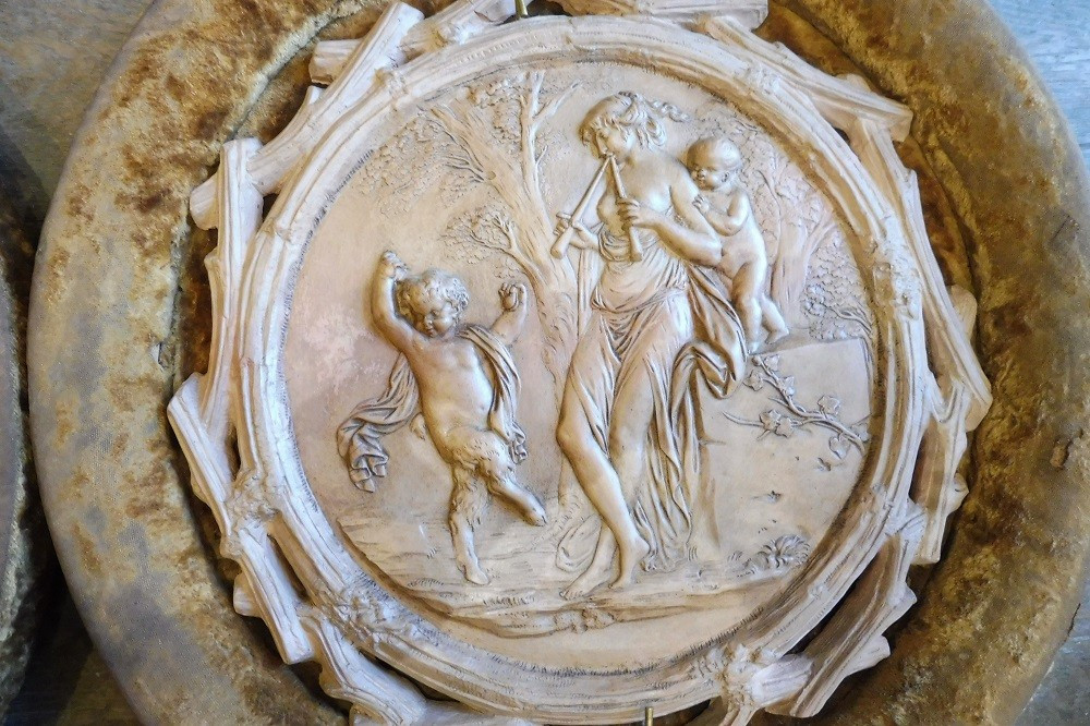 Pair Of Terracotta Medallions After Clodion, 19th Century -photo-3