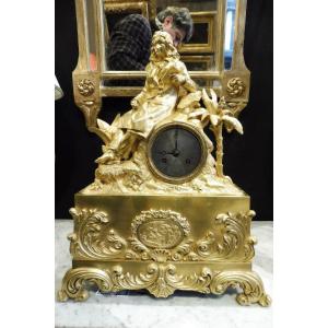 Pendulum In Gilt Bronze With The Effigy Of Bernardin De Saint Pierre, Louis Philippe Period