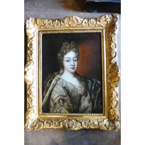 Oil On Canvas From The French School Around 1700, "portrait Of The Duchess Of Maine"